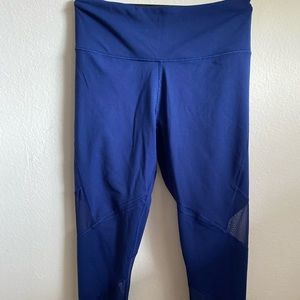 Victoria’s Secret Sport leggings